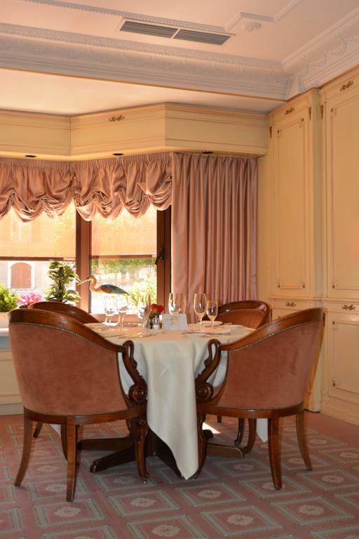 Hotel Forum Martigny Екстериор снимка