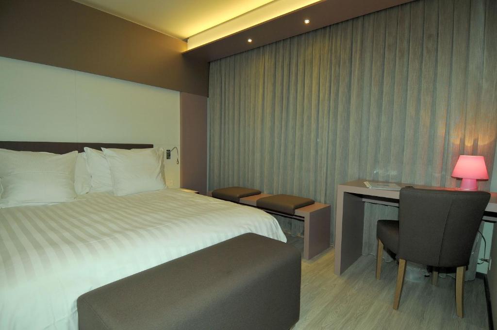 Hotel Forum Martigny Стая снимка
