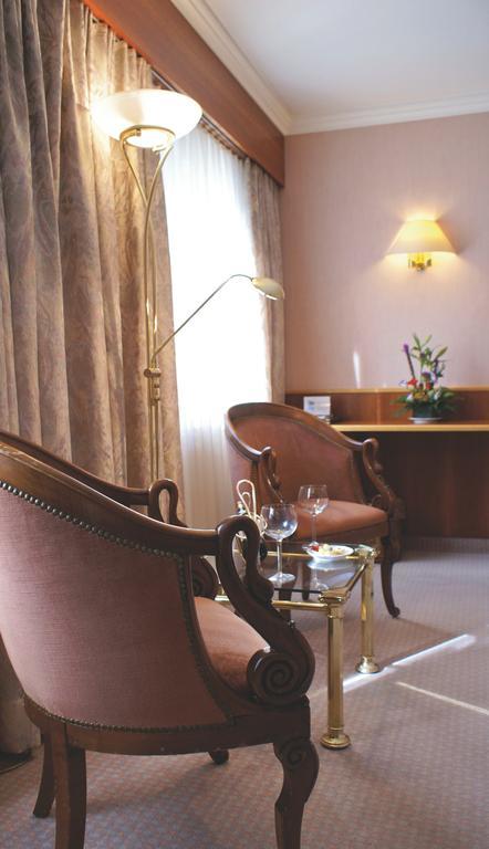 Hotel Forum Martigny Екстериор снимка